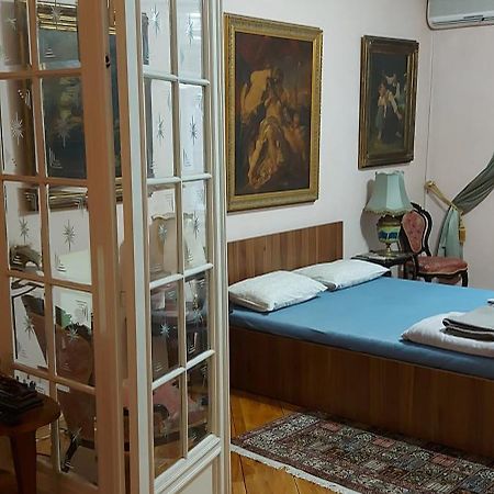 Michael'S Classy Apartment Belgrado Buitenkant foto